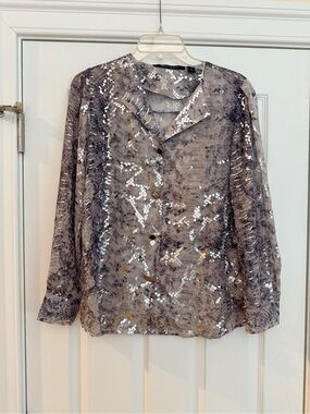 Ladies Size Small "Insight" Silver Sequin 4 Different Buttons-Down Top GUC
